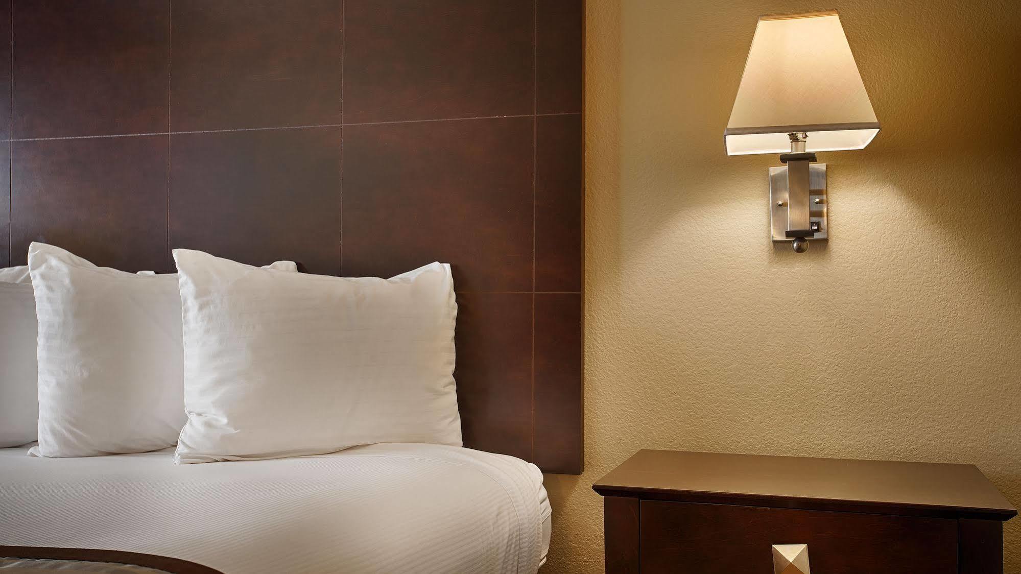 Best Western Porterville Inn Bagian luar foto